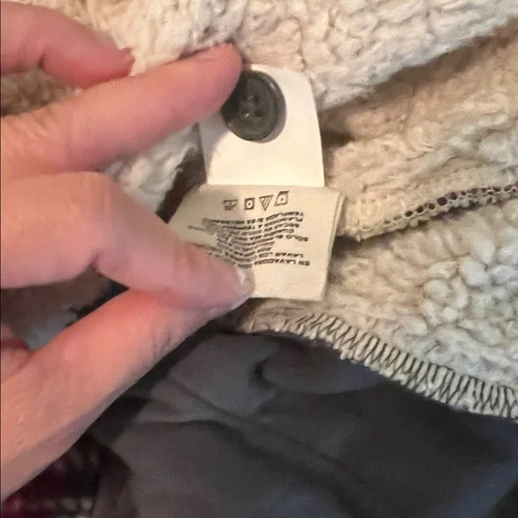 # *045= Unisex Red Plaid Jacket with WHT Horse Patch - Picture 6 of 8